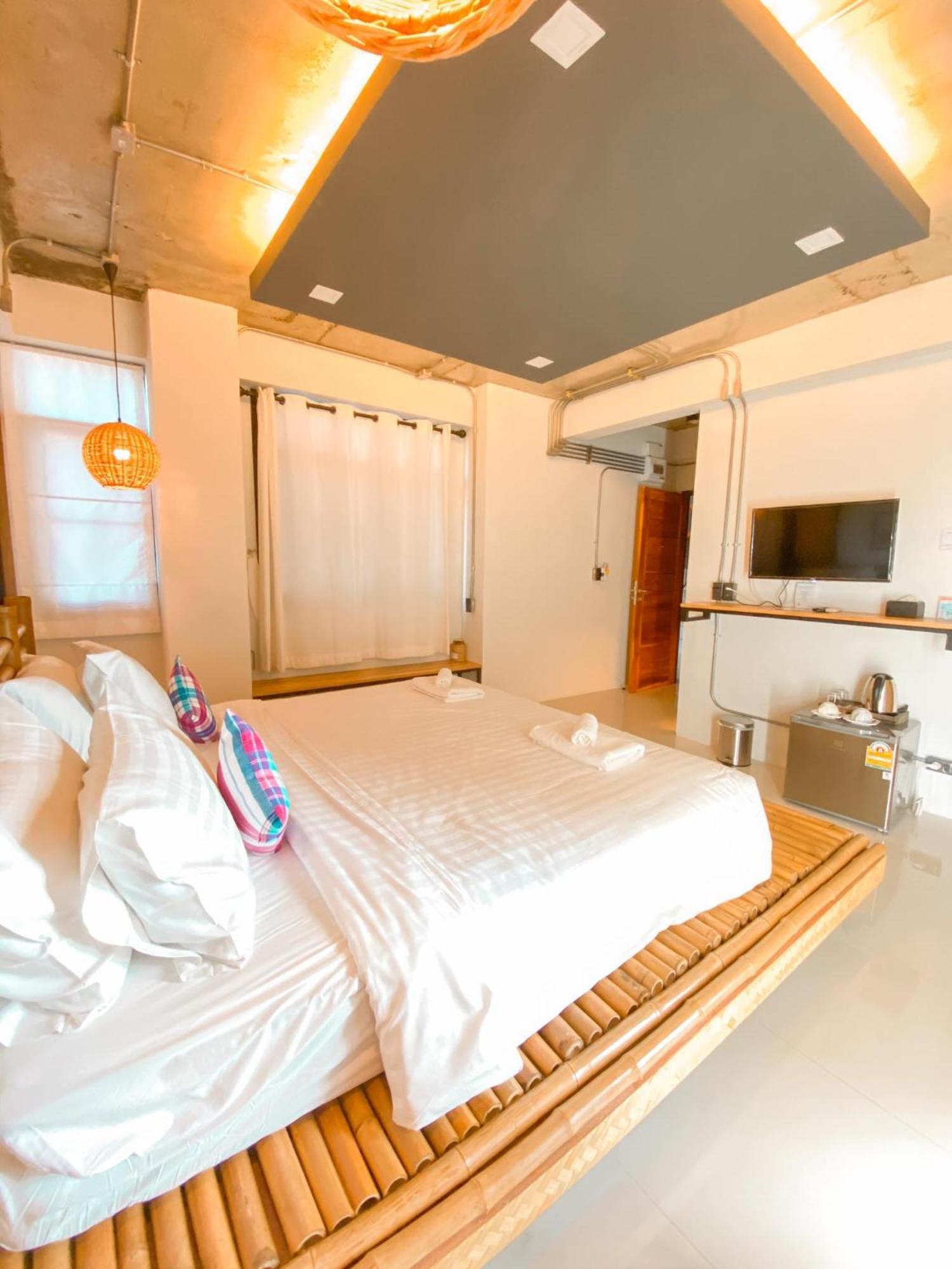 Hotel Luck Esan Loft Ubon Ratchathani Zewnętrze zdjęcie